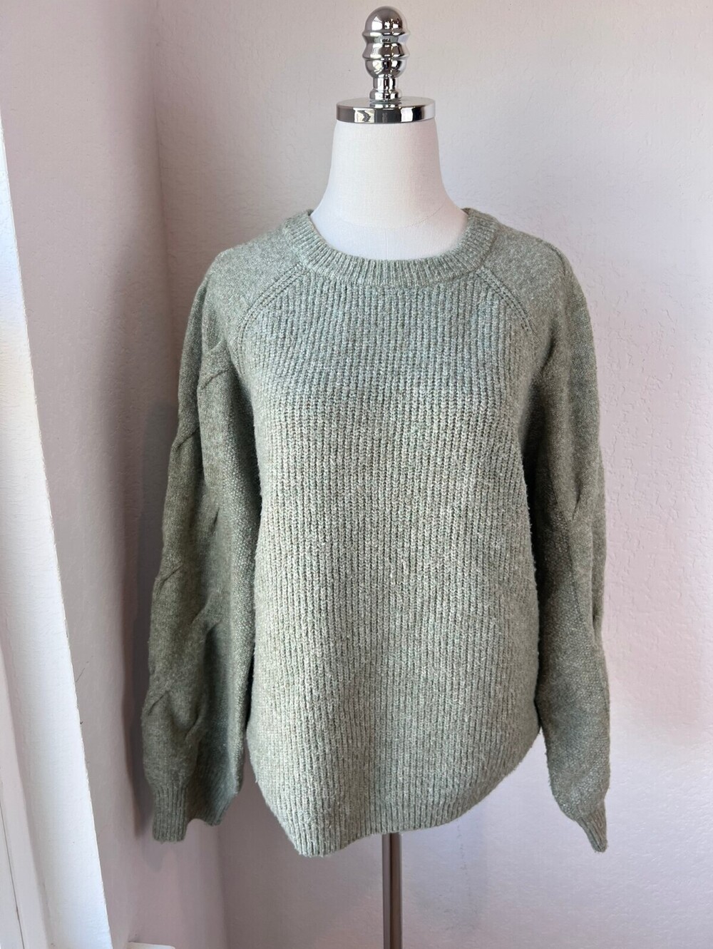 Baltic Born Green Knit Sweater size Medium